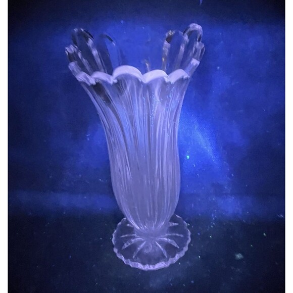 Vintage Oneida Clear Crystal Vase Made in Germany Chic Art Deco-UV-Starburst - Picture 1 of 10